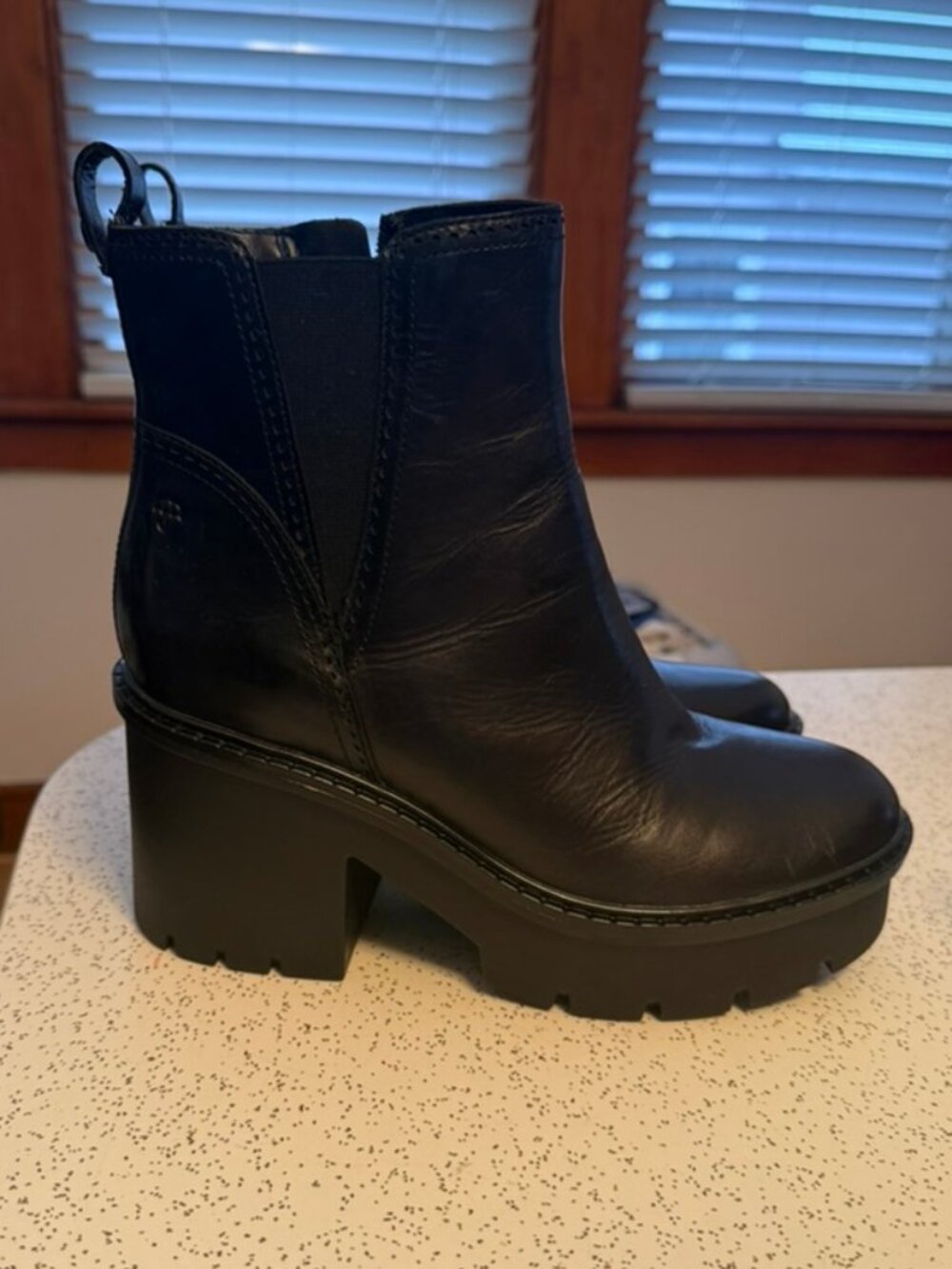 Naturalizer Quest Platform Bootie  size 10